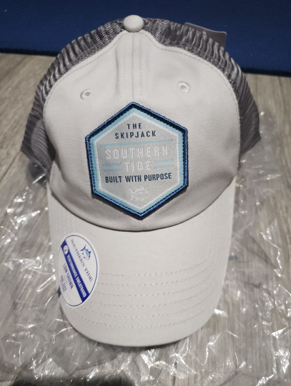 Men's White & Gray Trucker Hat